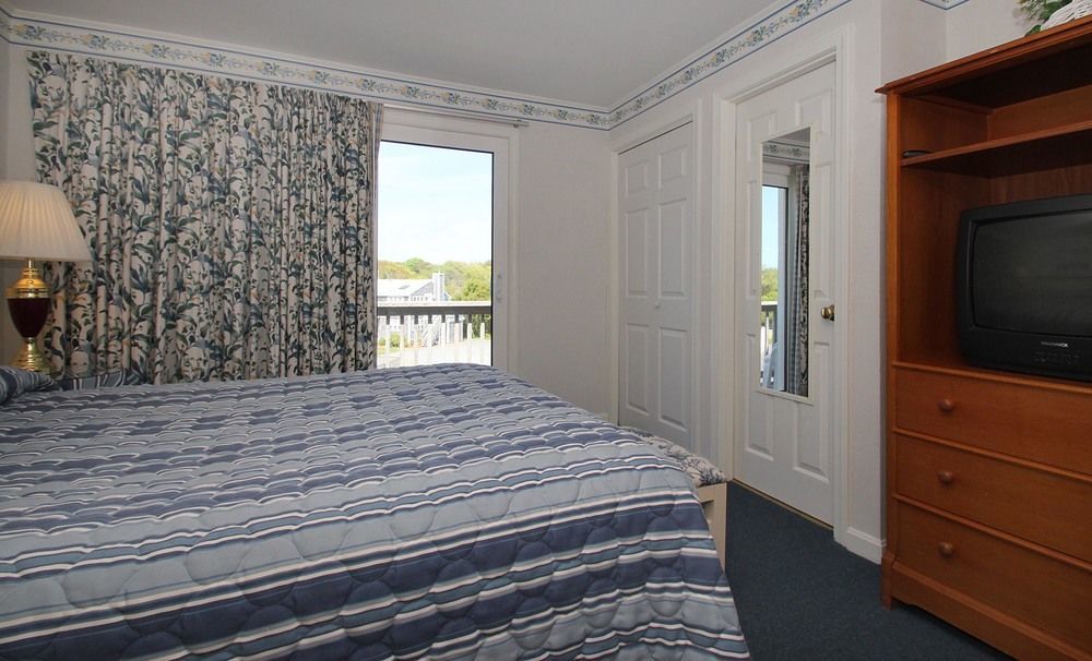 Colonial Acres Resort West Yarmouth Exterior photo