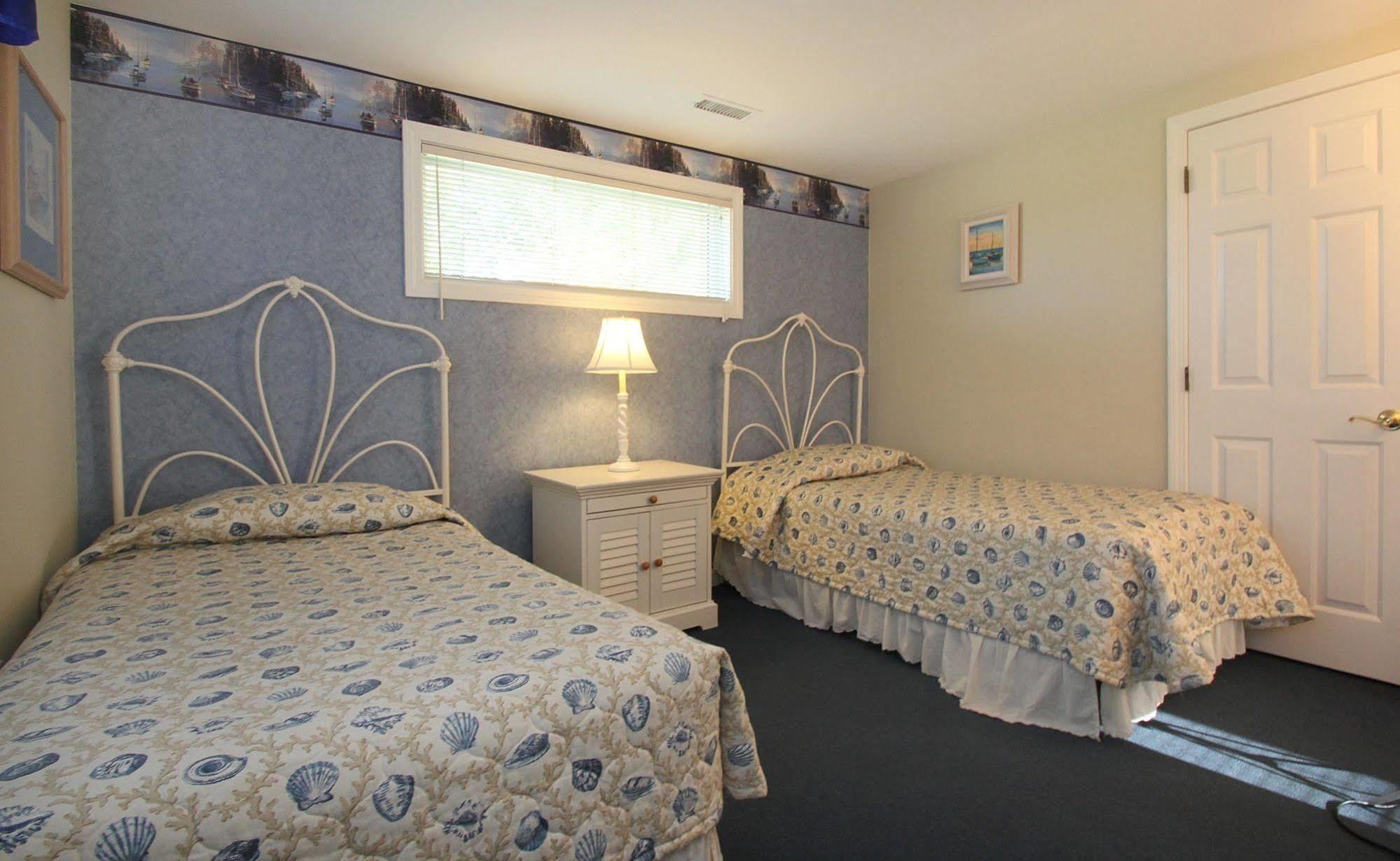 Colonial Acres Resort West Yarmouth Exterior photo